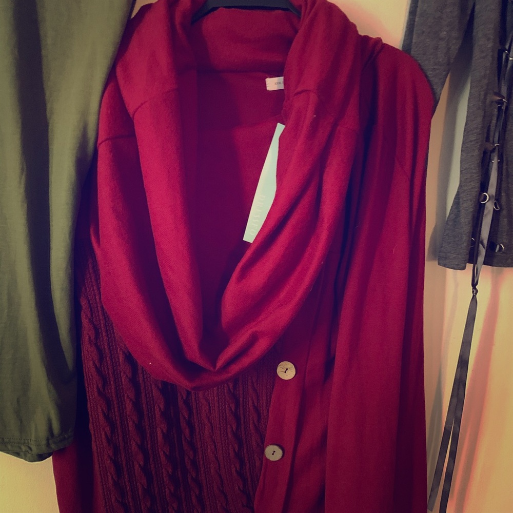 Dressfo sweater